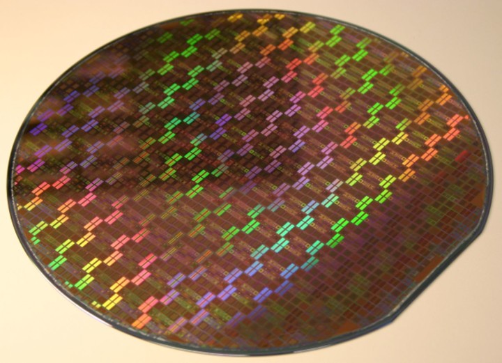 Silicon wafer with ICs